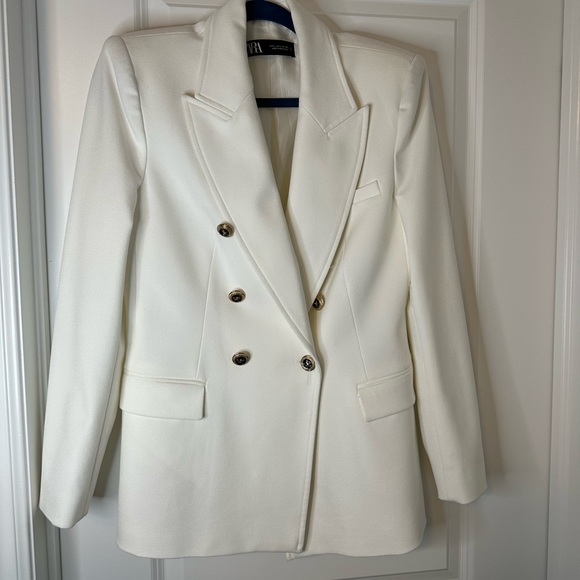 Zara jacket very beauty and stylish - Picture 3 of 6